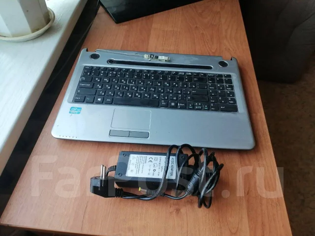 DNS. 2,4����, ��� 8 ��, ���� 500���, WiFi: 1, Bluetooth: 1, ����������� �� 6��. ����
