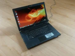 Fujitsu Amilo Li 3710. 15.6", 2,2����, ��� 4 ��, ���� 320���, WiFi: 1, ����������� �� 1��. ����