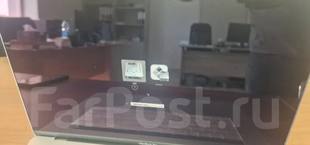 Apple MacBook Pro 15 2018 MR942. 15.4", 2,6����, ��� 16 ��, ���� 512���, WiFi: 1, Bluetooth: 1 ����