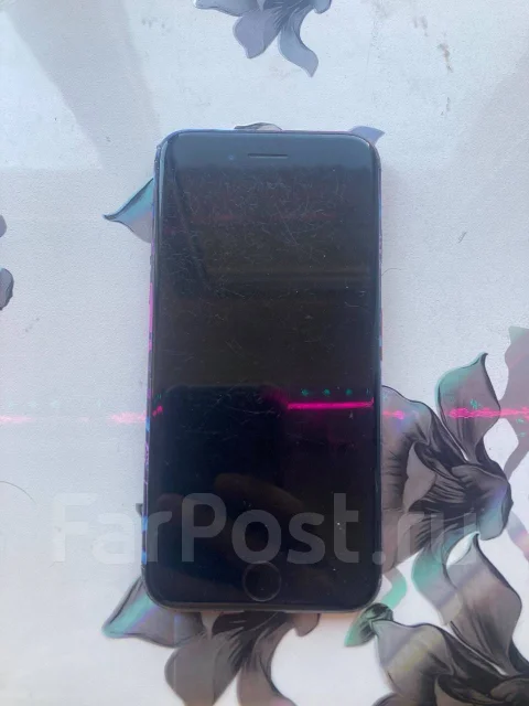 Apple iPhone 8. �/�, 64 ��, ������, 4G LTE ����