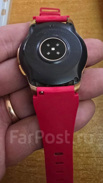 Samsung Galaxy Watch. GPS, NFC, IP67 ����