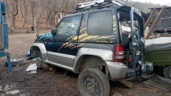 Mitsubishi Pajero Junior ����