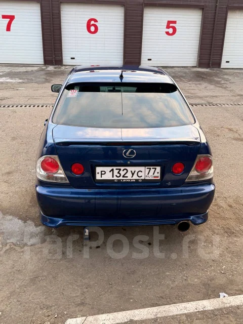 Lexus IS200. �������, ������, 2.0 (155��.�.), ������, 270 000����. �� ����