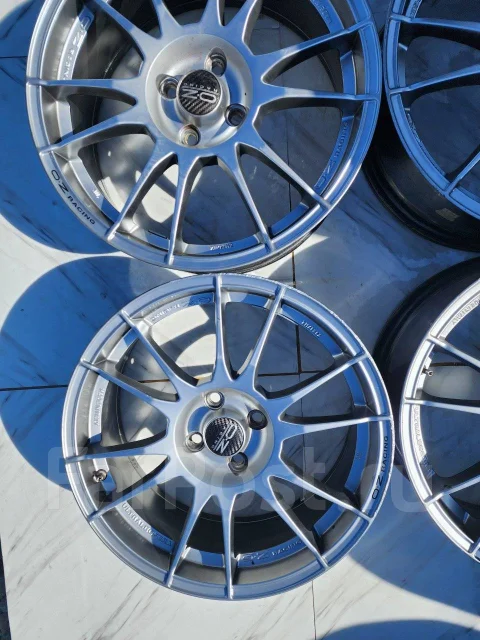 OZ Racing Ultraleggera HLT CL. 7.0x17", 4x100, ET45 ����