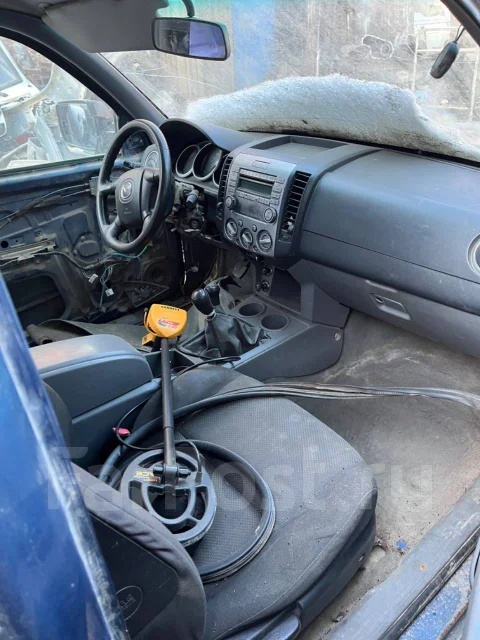 Mazda BT-50 ����