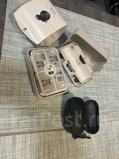 Sony WF-1000XM4 ����