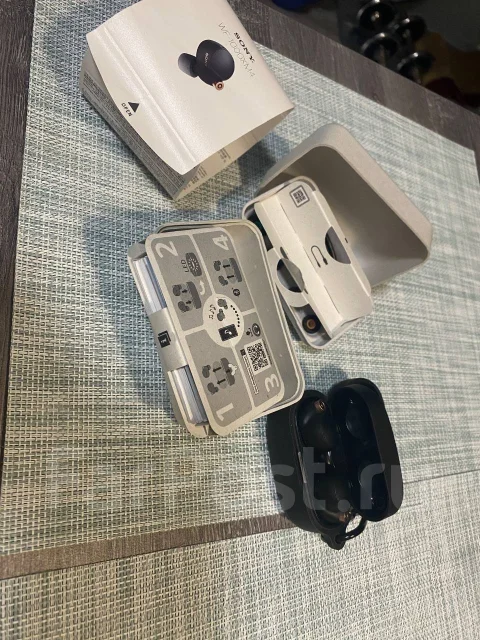 Sony WF-1000XM4 ����