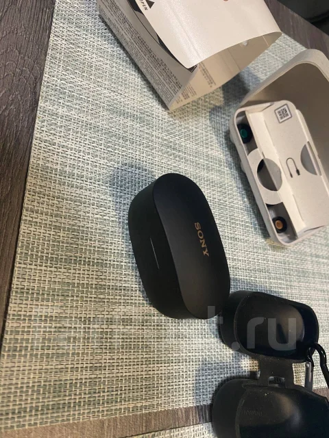 Sony WF-1000XM4 ����