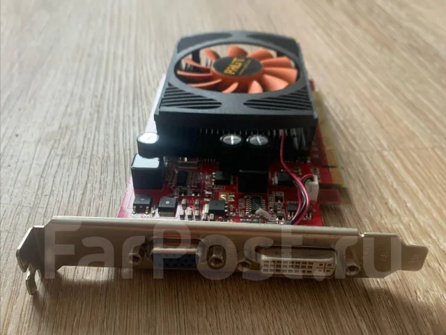 GeForce GT 220 ����