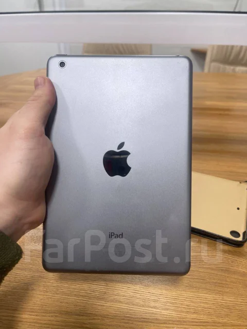 Apple iPad Mini. ������ 16 �� ����