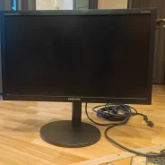 Samsung. 23", ���������� �� (LCD, LED, QLED) ����