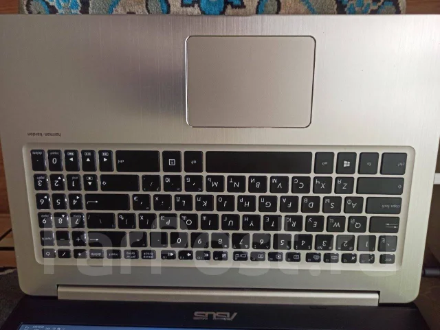 Asus N580VD. 15.6", 2,8����, ��� 12 ��, ���� 500���, WiFi: 1, Bluetooth: 1, ����������� �� 2��. ����