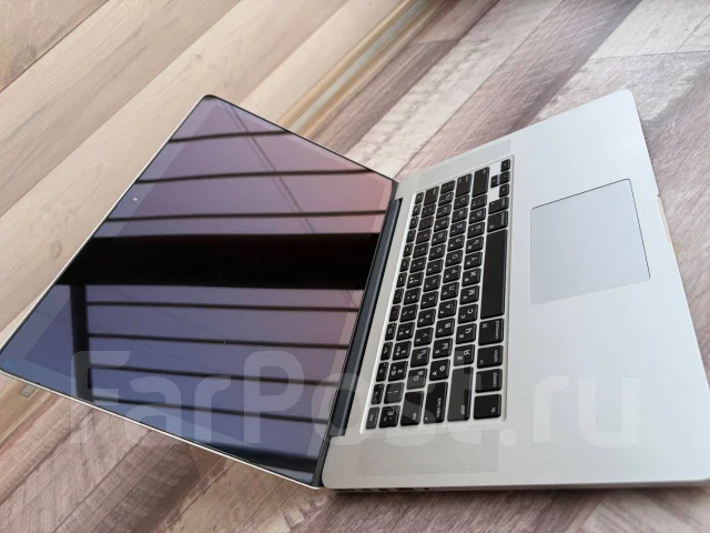 Apple MacBook Pro 15. 15.4", 2,7����, ��� 16 ��, ���� 750���, WiFi: 1, Bluetooth: 1 ����