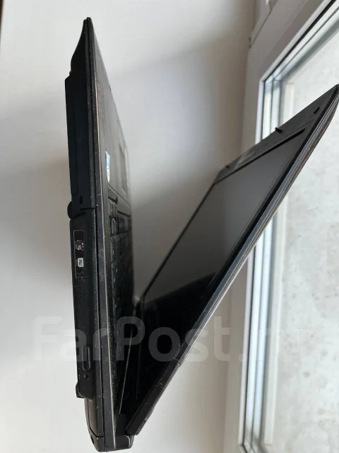 Asus X59SL. 15", 1,9����, ��� 2048 ��, WiFi: 1, Bluetooth: 1 ����