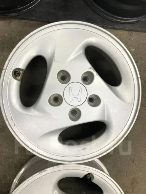 Honda. 5.0x15", 5x114.3, ET45 ����