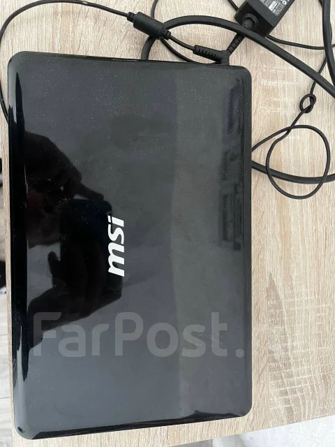 MSI Wind12 U210. 16.9", 1,6����, ��� 2048 ��, ���� 300���, WiFi: 1, Bluetooth: 1, ����������� �� 1��. ����