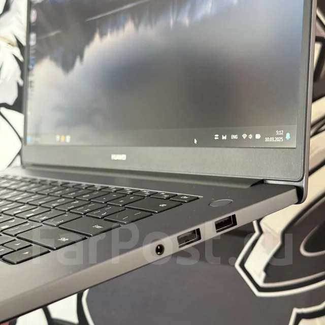 Huawei MateBook D 15. 15.6", 4,5����, ��� 8 ��, ���� 256���, WiFi: 1, Bluetooth: 1, ����������� �� 6��. ����
