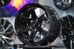 RAYS Volk Racing TE37. 8.0x17", 5x114.3, ET35, �� 73,1���. ����