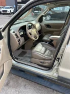 Ford Escape ����
