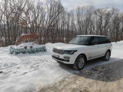 Land Rover Range Rover.   