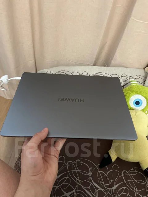 Huawei MateBook D 14. 14", ��� 8 ��, ���� 512���, WiFi: 1, Bluetooth: 1 ����