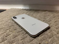 Apple iPhone X. �/�, 64 ��, �����, 4G LTE ����