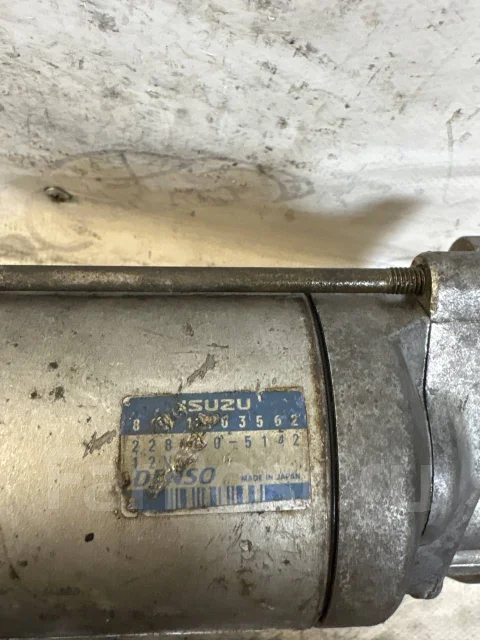 ������� Isuzu 4JG2 4JB1 8971366830 ����