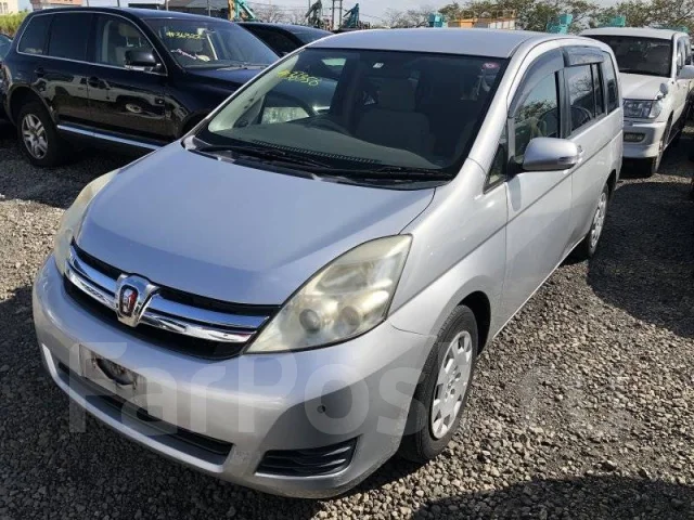 Toyota Isis ����