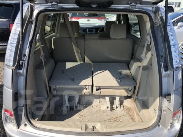 Toyota Isis ����