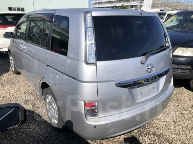Toyota Isis ����