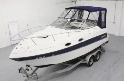Four Winns. 1996 ���, ����� 7,1��., ��������� ������������, 250��.�., ������ ����