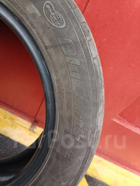Yokohama BluEarth E50. ������, �/�, ����� 40 % ����
