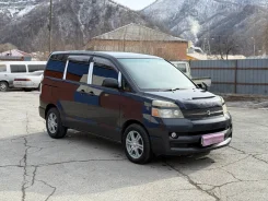 Toyota Voxy. �������, 4wd, 2.0 (155��.�.), ������, 180����. ��, ��� ��� ����