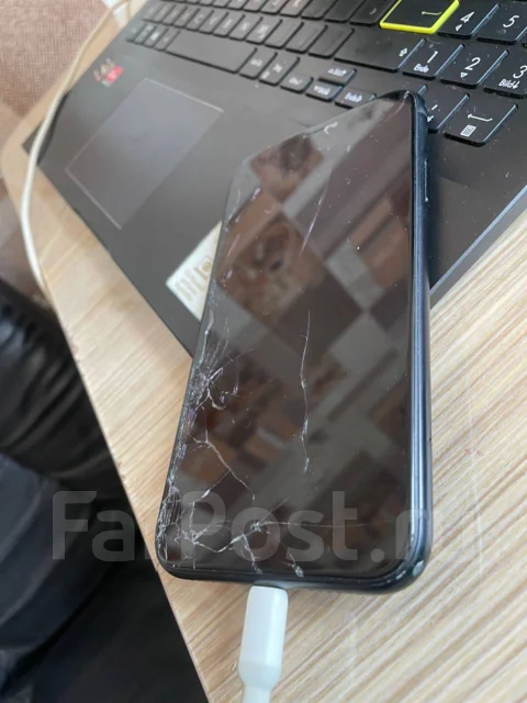 Apple iPhone Xr. �/�, 64 �� ����
