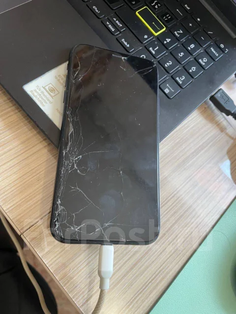 Apple iPhone Xr. �/�, 64 �� ����