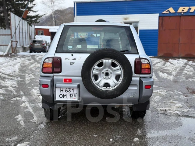 Toyota RAV4. ��������, 4wd, 2.0 (135��.�.), ������, 188����. �� ����