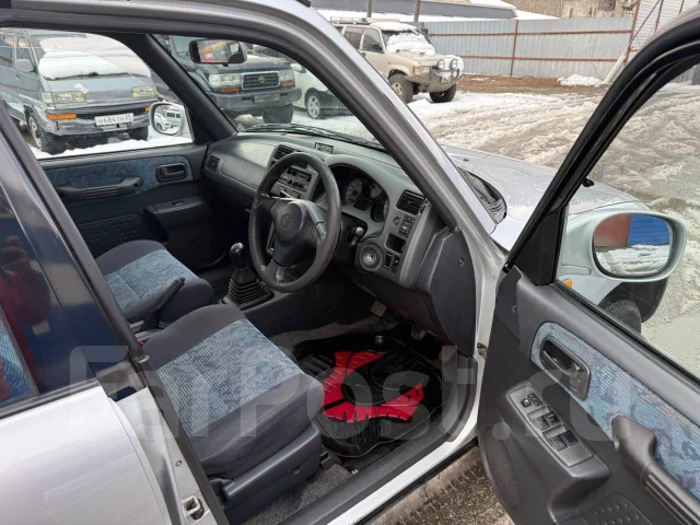 Toyota RAV4. ��������, 4wd, 2.0 (135��.�.), ������, 188����. �� ����