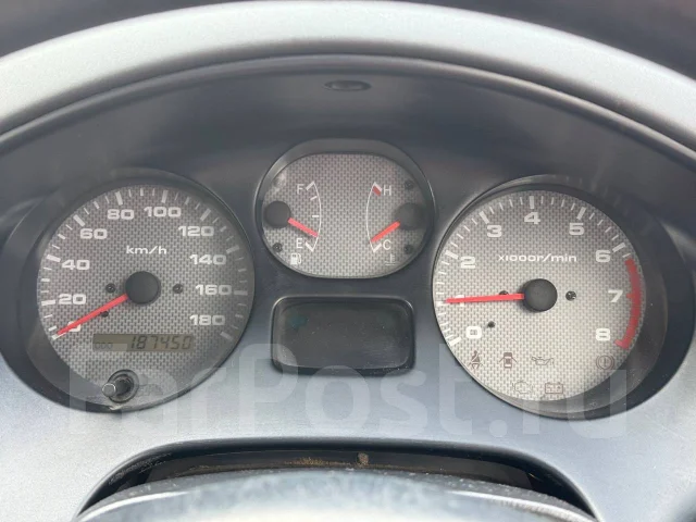 Toyota RAV4. ��������, 4wd, 2.0 (135��.�.), ������, 188����. �� ����