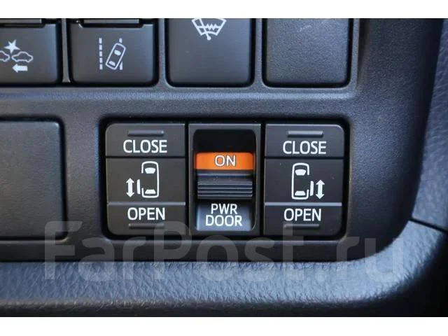 Toyota Voxy. �������, 4wd, 2.0 (152��.�.), ������, 26 000����. ��, �/�. ��� ����� �� ������������ ����