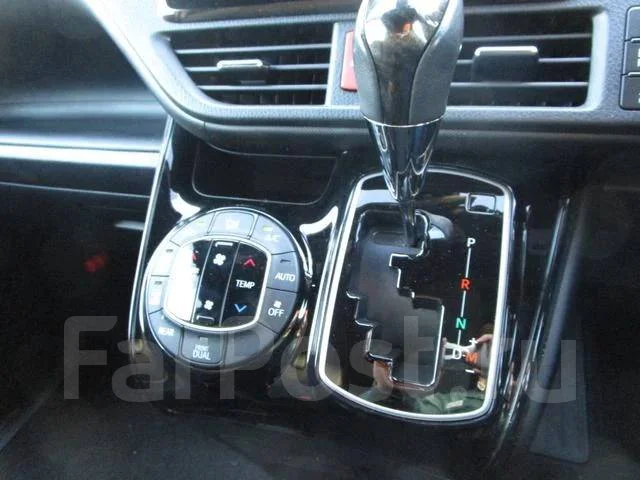 Toyota Noah. ��������, ��������, 2.0 (152��.�.), ������, 39 000����. ��, �/�. ��� ����� �� ������������ ����