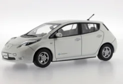 Nissan Leaf. AZE0, EM57 ����