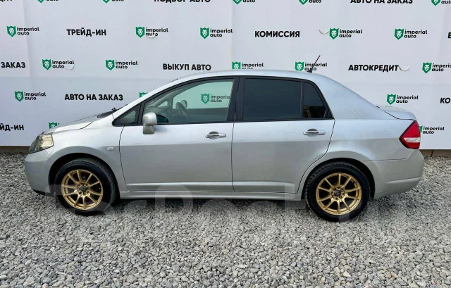Nissan Tiida Latio. �������, ��������, 1.5 (109��.�.), ������, 181 000����. �� ����