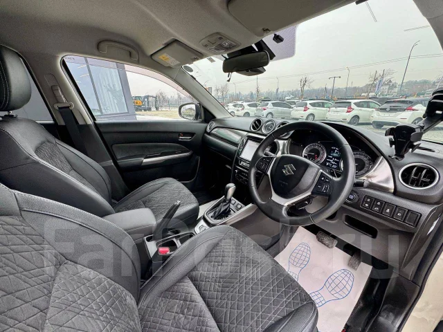 Suzuki Escudo. �������, 4wd, 1.4 (136��.�.), ������, 9 370����. �� ����
