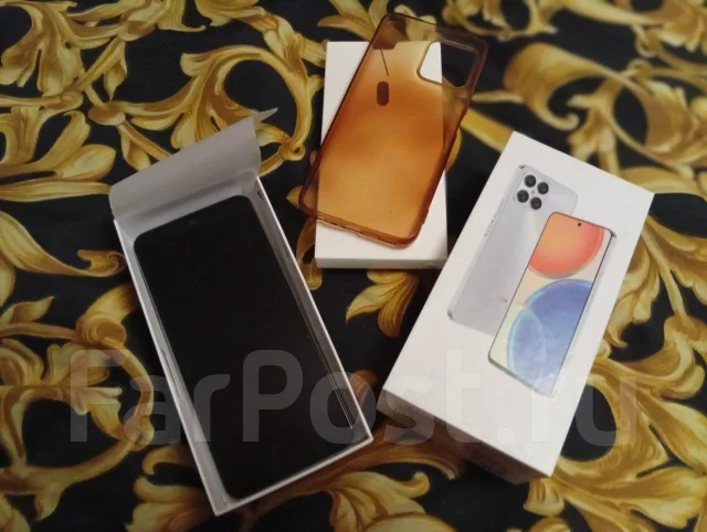 Honor X8. �/�, 128 ��, �����������, 3G, Dual-SIM, NFC ����