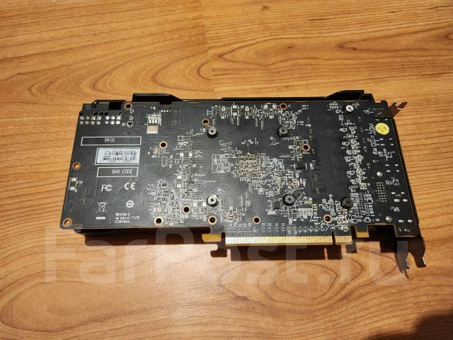 Radeon RX 570 ����
