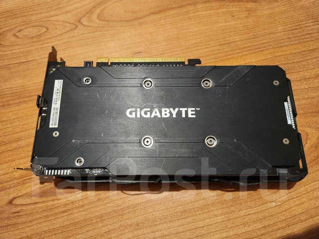 Radeon RX 580 ����