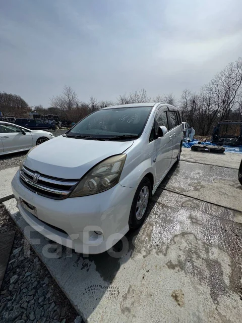 Toyota Isis. ZNM10, 1ZZ ����