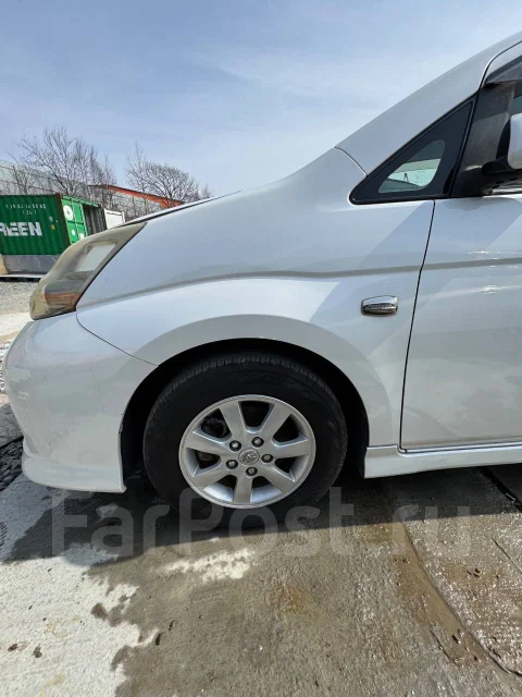 Toyota Isis. ZNM10, 1ZZ ����