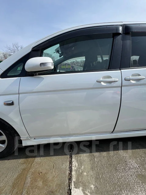 Toyota Isis. ZNM10, 1ZZ ����