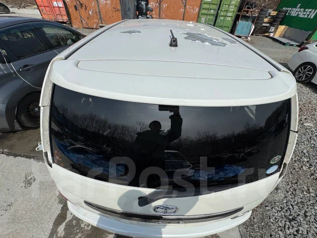 Toyota Isis. ZNM10, 1ZZ ����